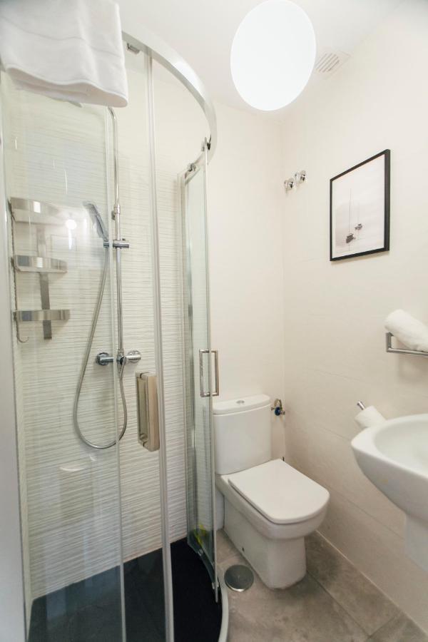 Comfortable Duplex- 1Bd 2Bth- Dean Miranda Siviglia Esterno foto