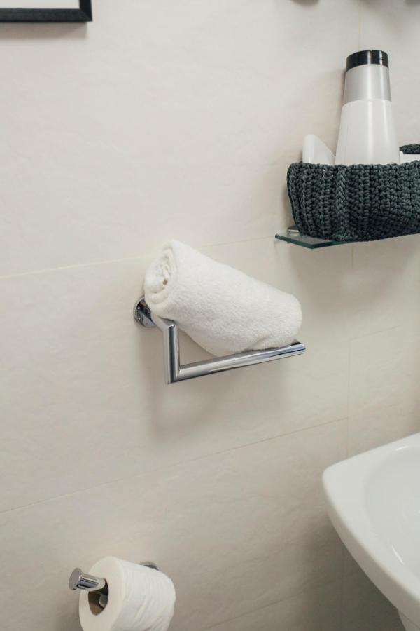 Comfortable Duplex- 1Bd 2Bth- Dean Miranda Siviglia Esterno foto